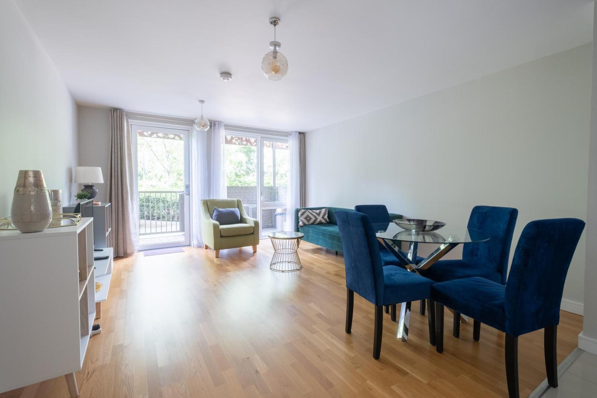 Brand New London Flat With Car Park Daire Dış mekan fotoğraf