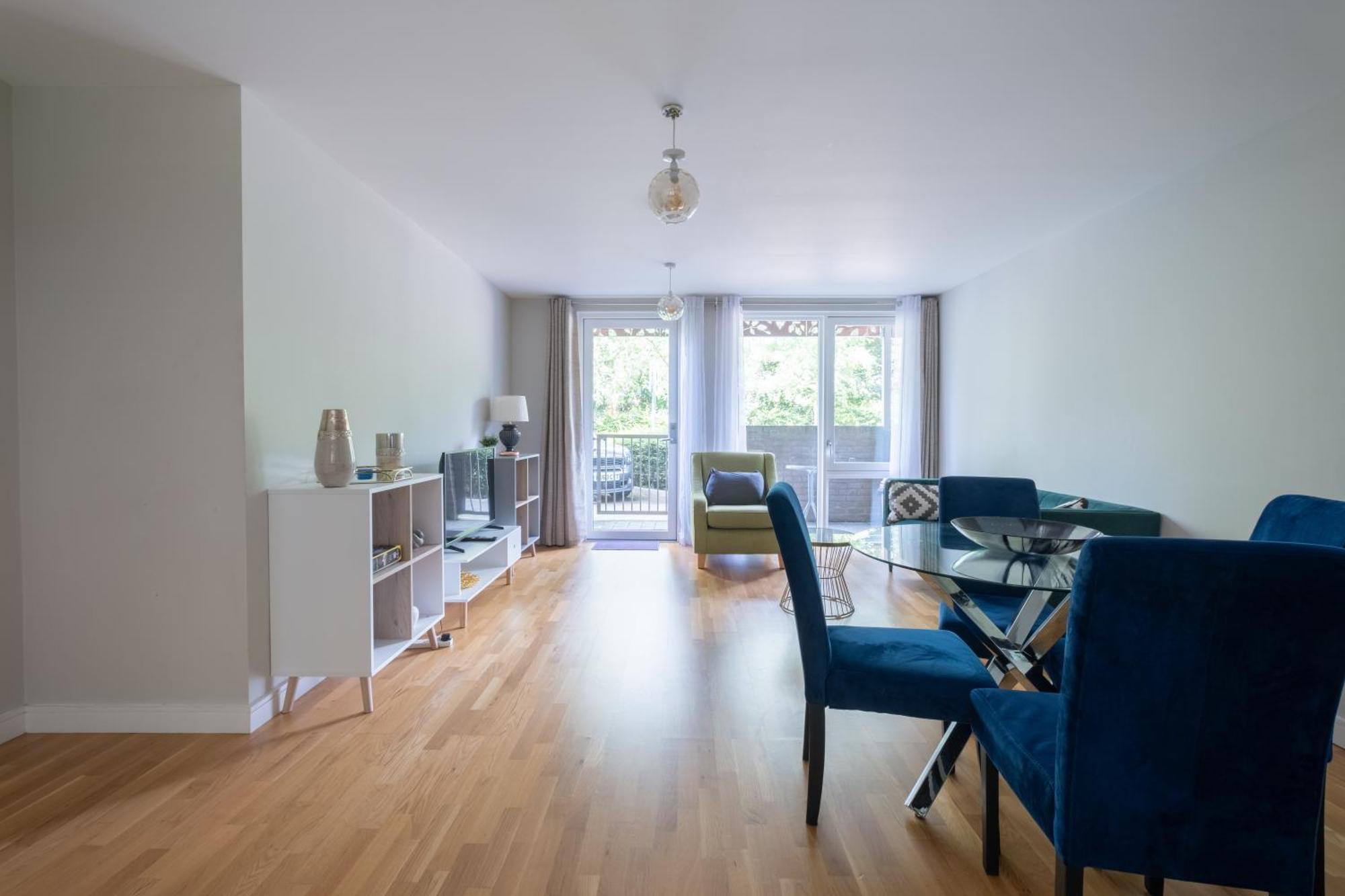 Brand New London Flat With Car Park Daire Dış mekan fotoğraf