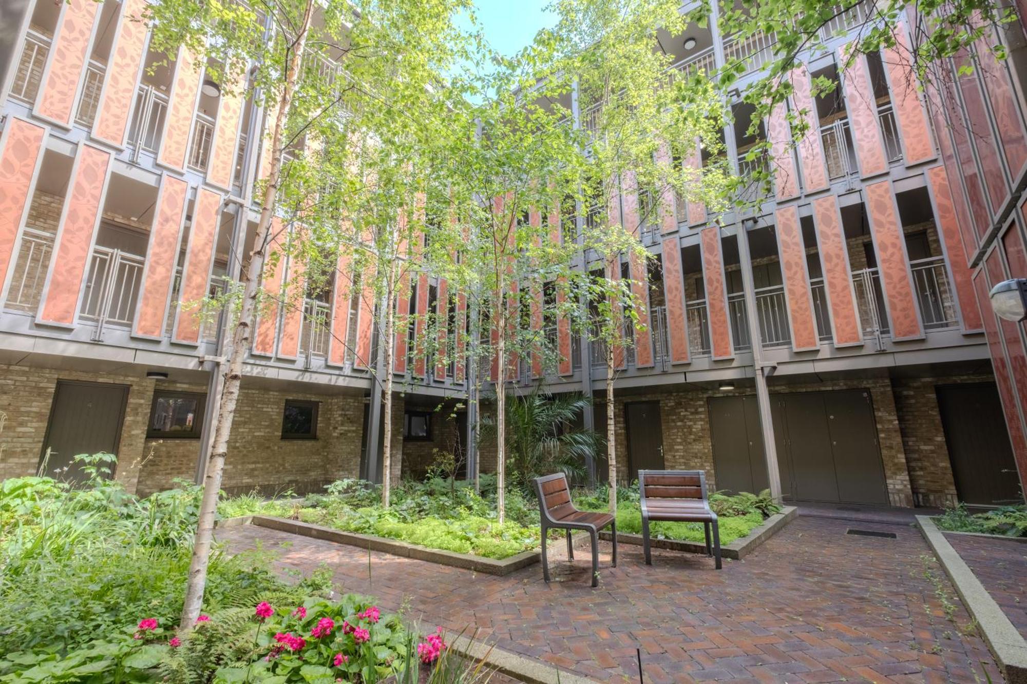 Brand New London Flat With Car Park Daire Dış mekan fotoğraf